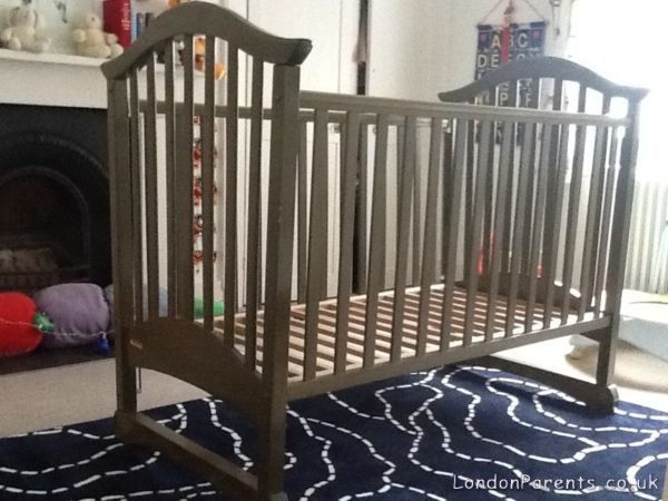 Mamas and Papas Lidia Cot in green