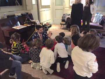 Kids Parties - Magic Shows - Workshops - Games - Balloon Modelling